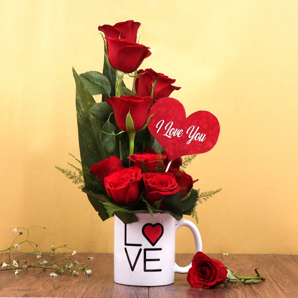 10 Red Roses in Mug