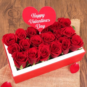 18 Red Roses in MyFlowerTree Signature Box