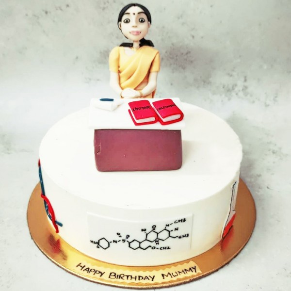 Priti's Cake - Super Mom Theme A Beautiful Cake For... | Facebook