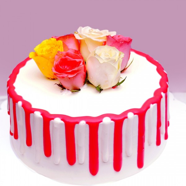 1/2kg Choco Chip Fresh Cream Cake - Online Cake Delivery in India | Online  Flower Bouquet Delivery in India