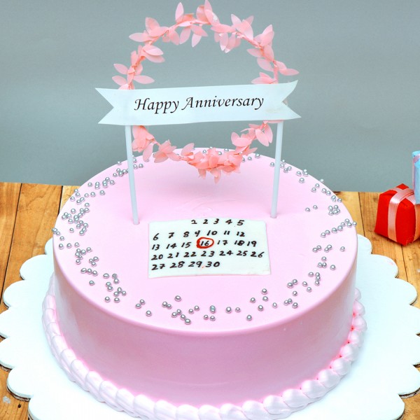 Send Happy anniversary strawberry cake Online | Free Delivery | Gift Jaipur