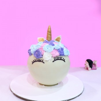 Unicorn Pinata Cake