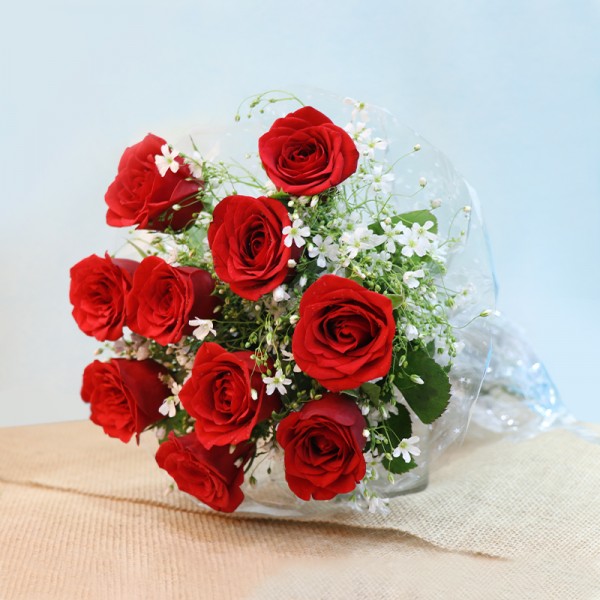 10 Red Roses wrapped in cellophane