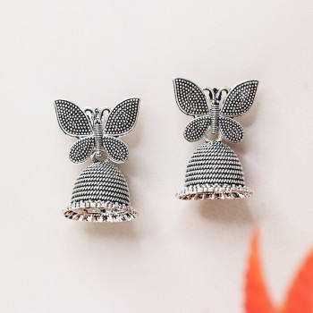  One Silver Earrings Set