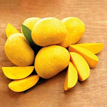 A tray of 2 Kg Mangoes