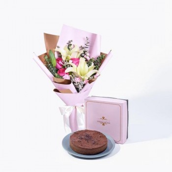 Pink Moment Bouquet Chocolate Devil Cheese Cake