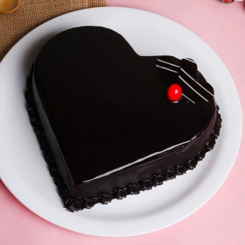 Sugarfree Heart Shape Chocolate Cake