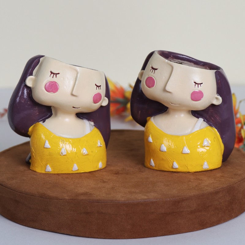 Graceful Julia Sisters Pots