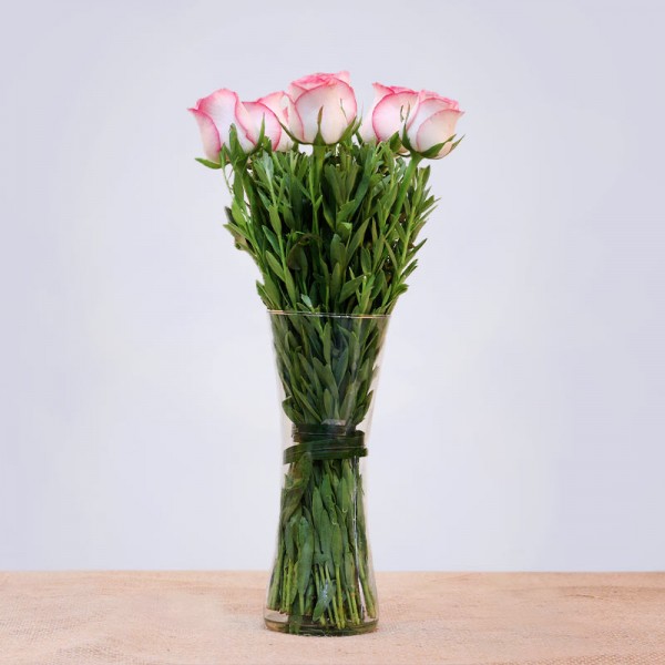 6 Pink Roses in a Glass Vase