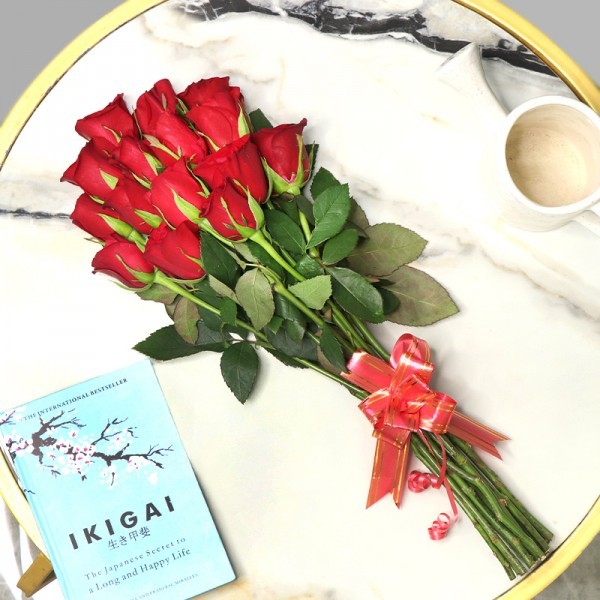 12 Red Roses 12 Red Roses