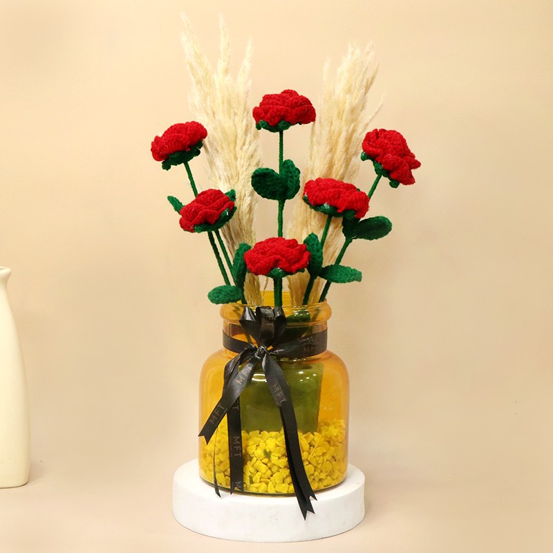 Rosy Threads Crochet Vase