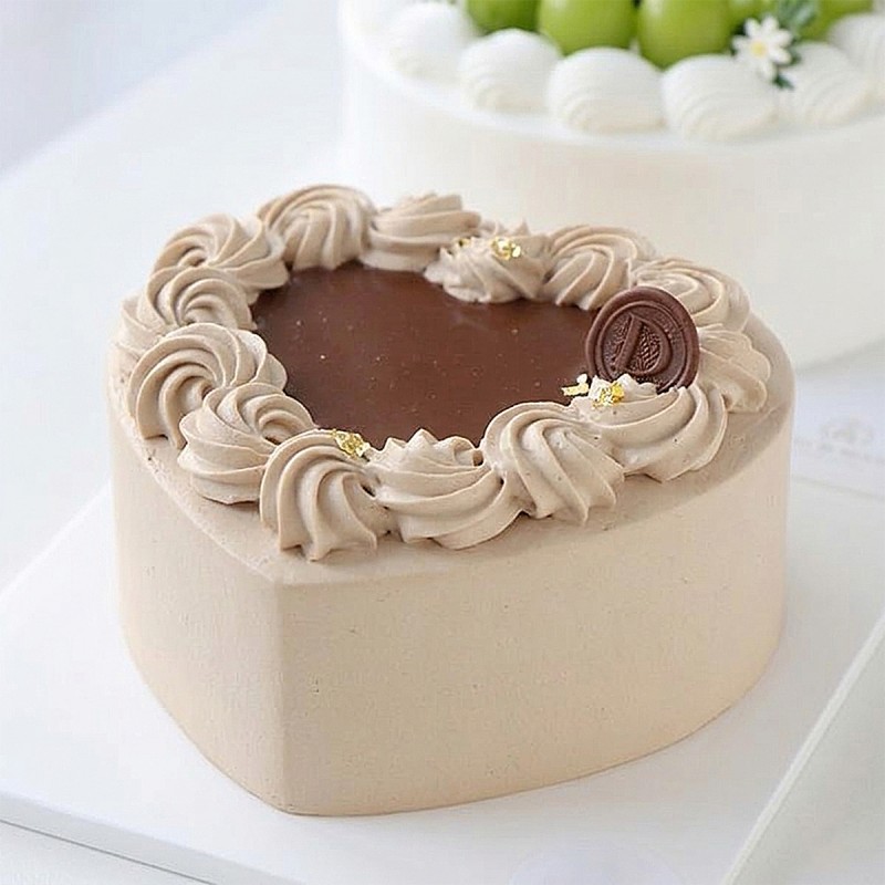 Half Kg Heart Shaped Coffee Cake