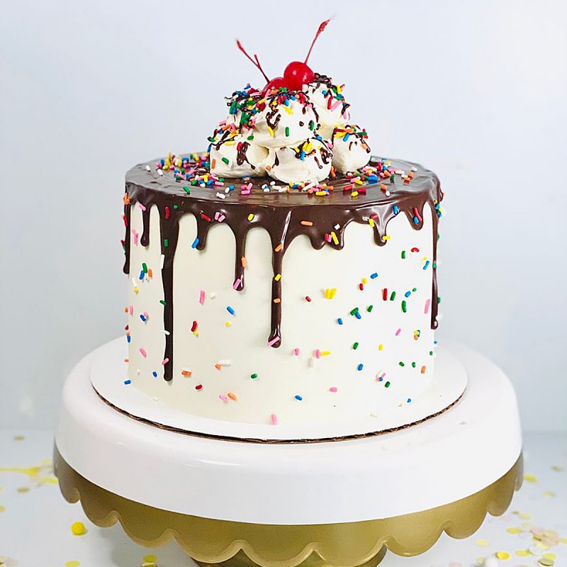 Half Kg Blackforest Cake Topped with Cherries