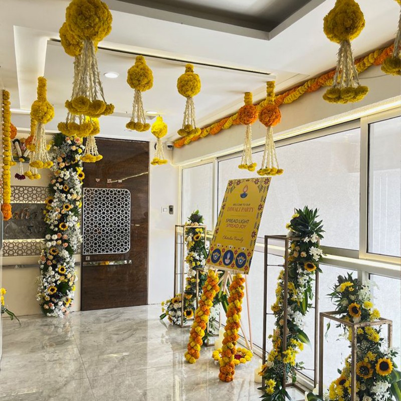 Traditional Office Floral Decoration