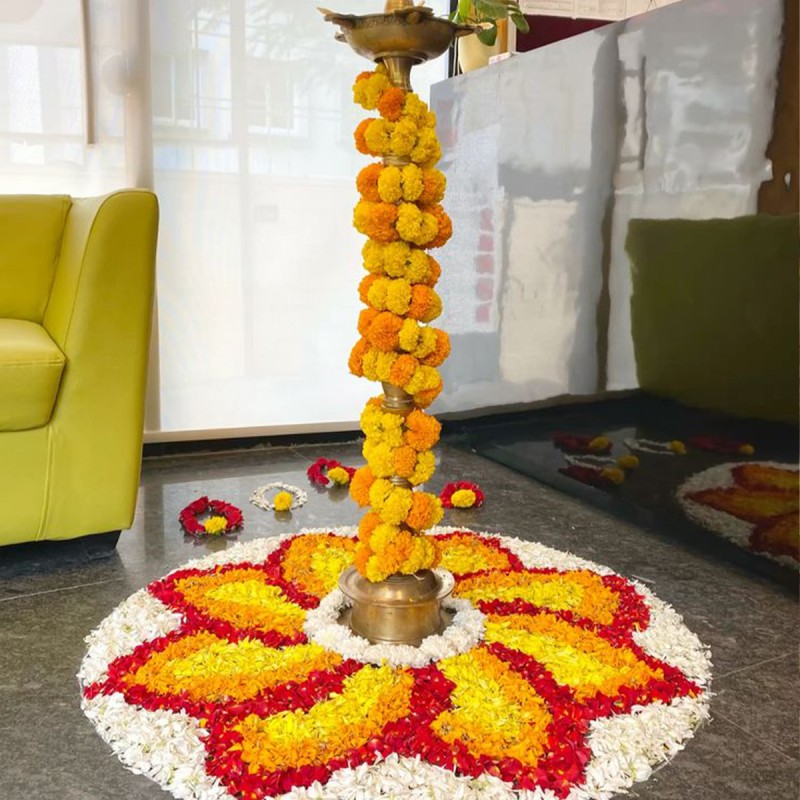 Premium Traditional Floral Styling