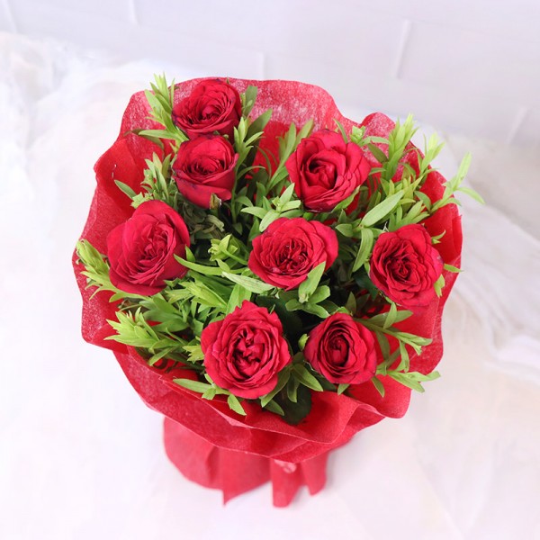 8 Red Roses Bouquet Online