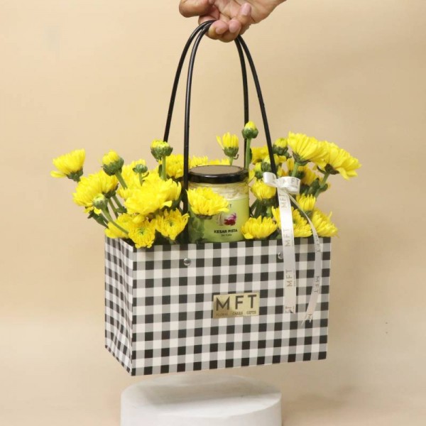 Daisy Delights Gift Bag
