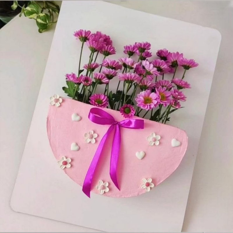 Purple Daisy Bouquet Cake