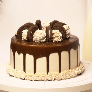 Half Kg Oreo Crunch Chocolate Cream Cake