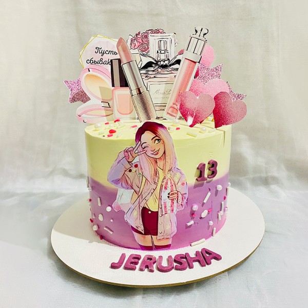 Makeup Lovers Dream Cream Cake