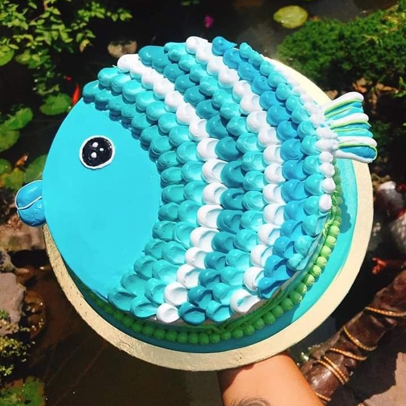 Fish Shape Theme Cake
