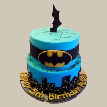 Batman Cartoon Tier Cake