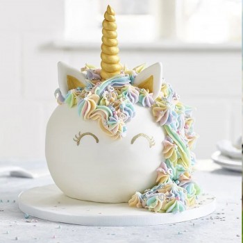 Unicorn Theme Pinata Cake