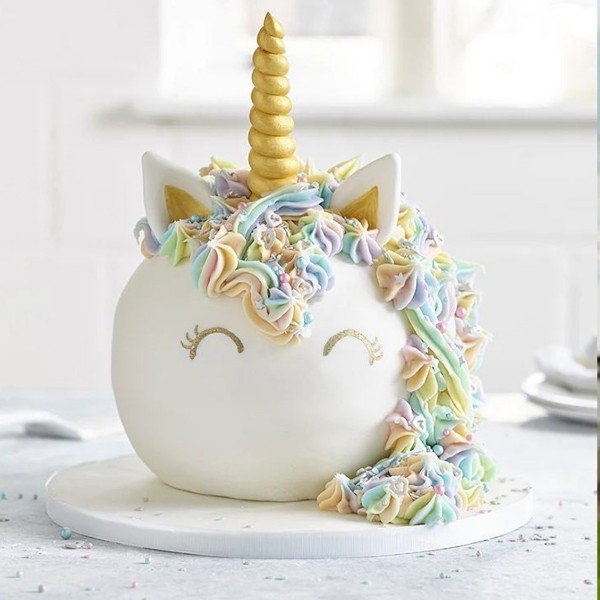 Unicorn Theme Pinata Cake